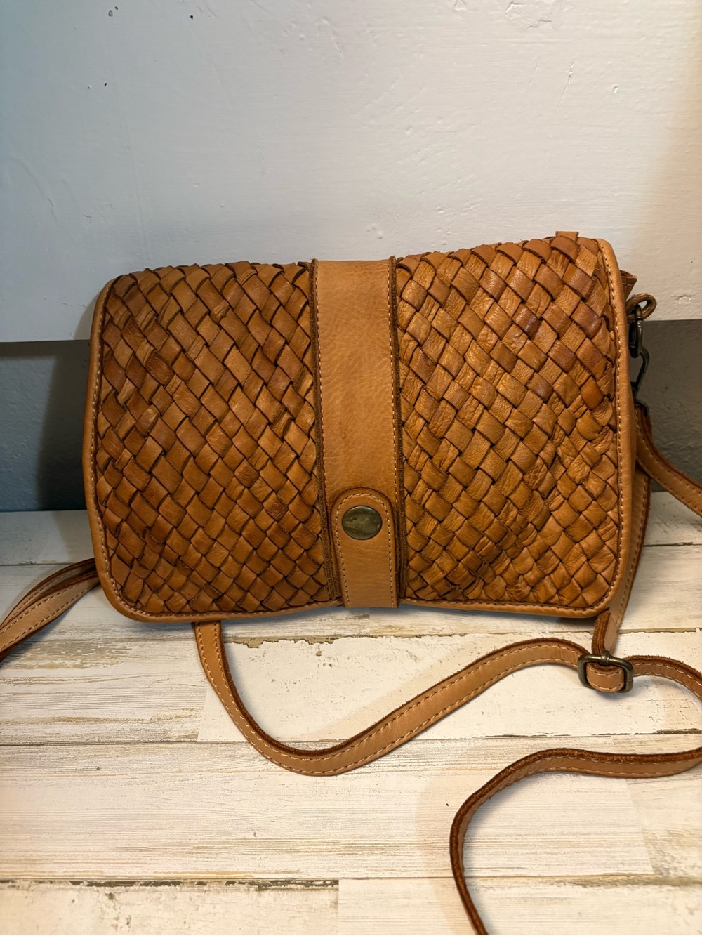 Viola Castellani Woven Leather Crossbody Bag in Tan